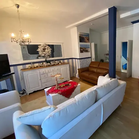 Monsieur Claude - Wohnen In Einer Historischen Apartment Suhl