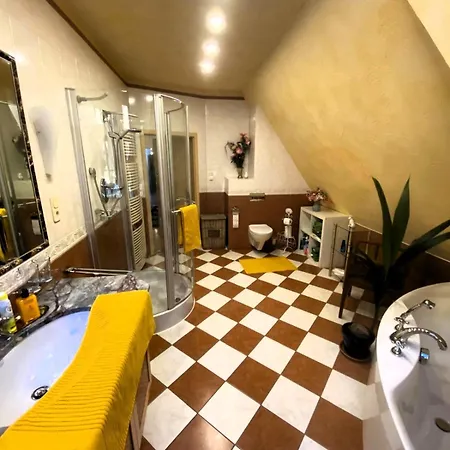 Apartment Monsieur Claude - Wohnen In Einer Historischen *