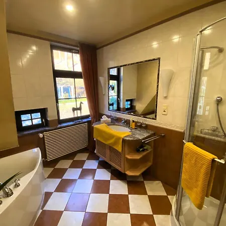 Apartment Monsieur Claude - Wohnen In Einer Historischen