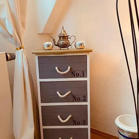 Apartment Monsieur Claude - Wohnen In Einer Historischen Suhl