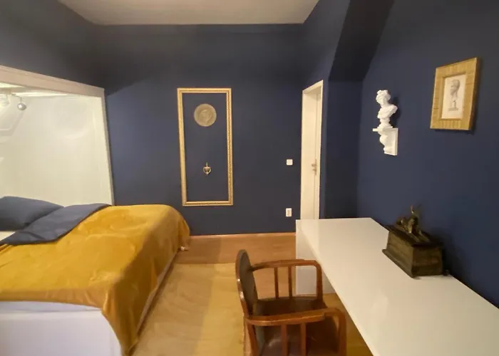 Monsieur Claude - Wohnen In Einer Historischen